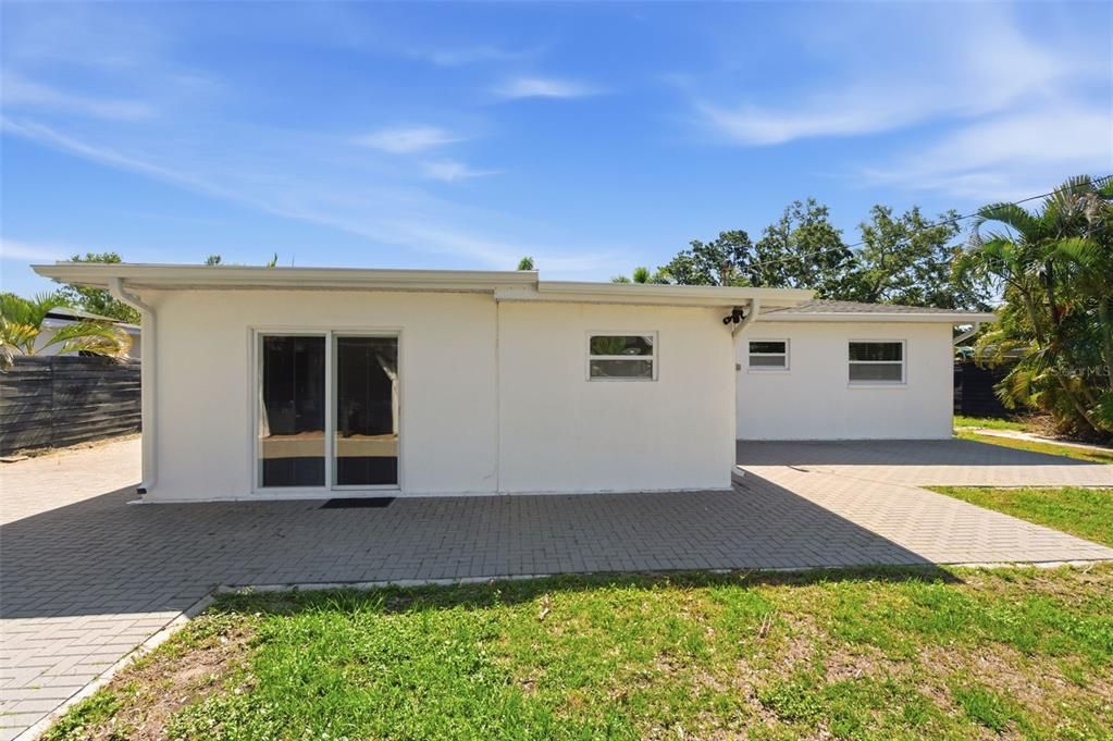 For Sale: $480,000 (3 beds, 2 baths, 1291 Square Feet)