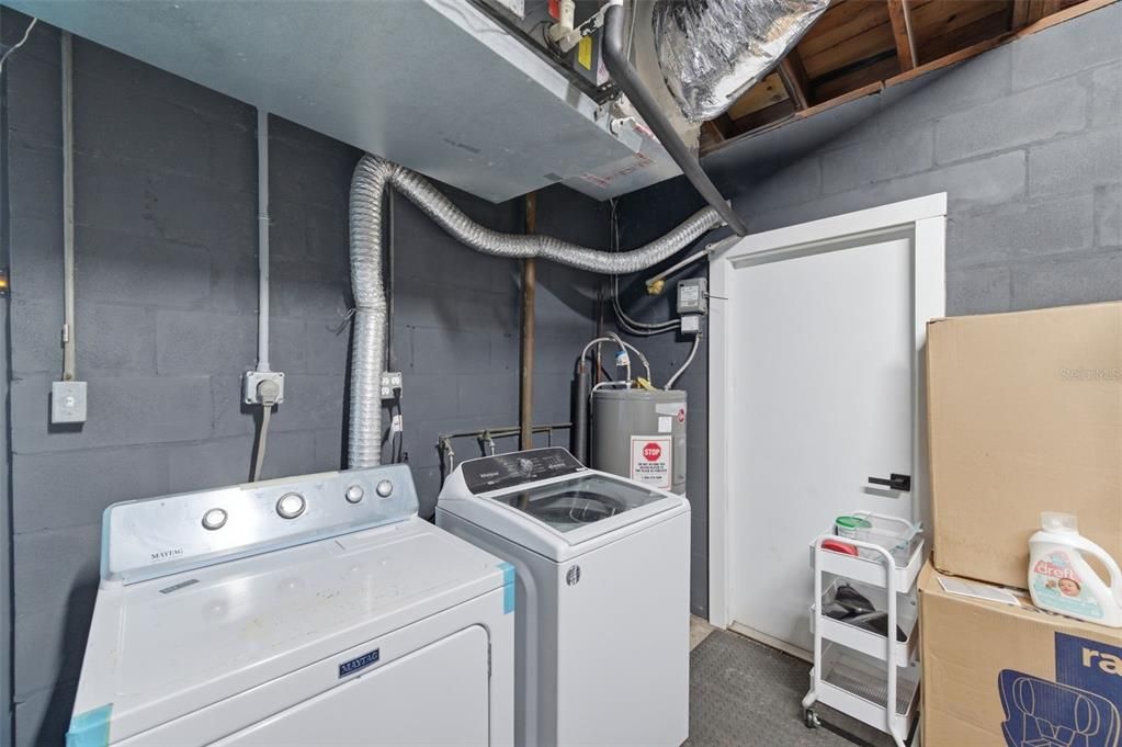 For Sale: $480,000 (3 beds, 2 baths, 1291 Square Feet)