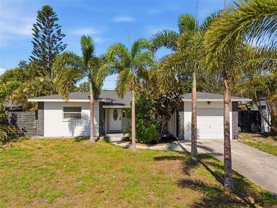For Sale: $480,000 (3 beds, 2 baths, 1291 Square Feet)