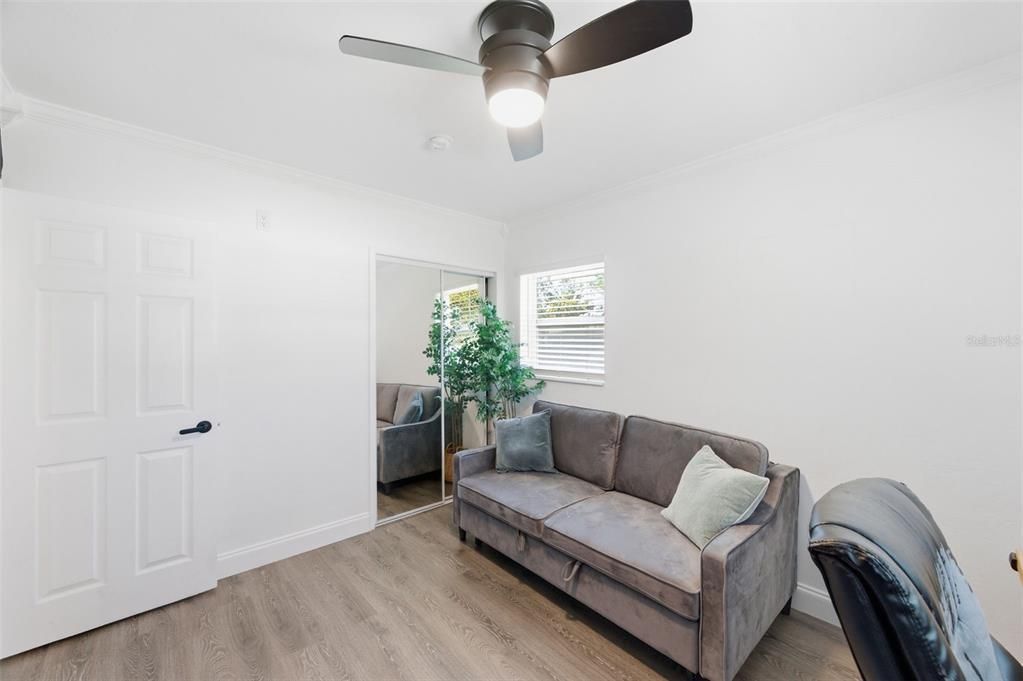 For Sale: $480,000 (3 beds, 2 baths, 1291 Square Feet)