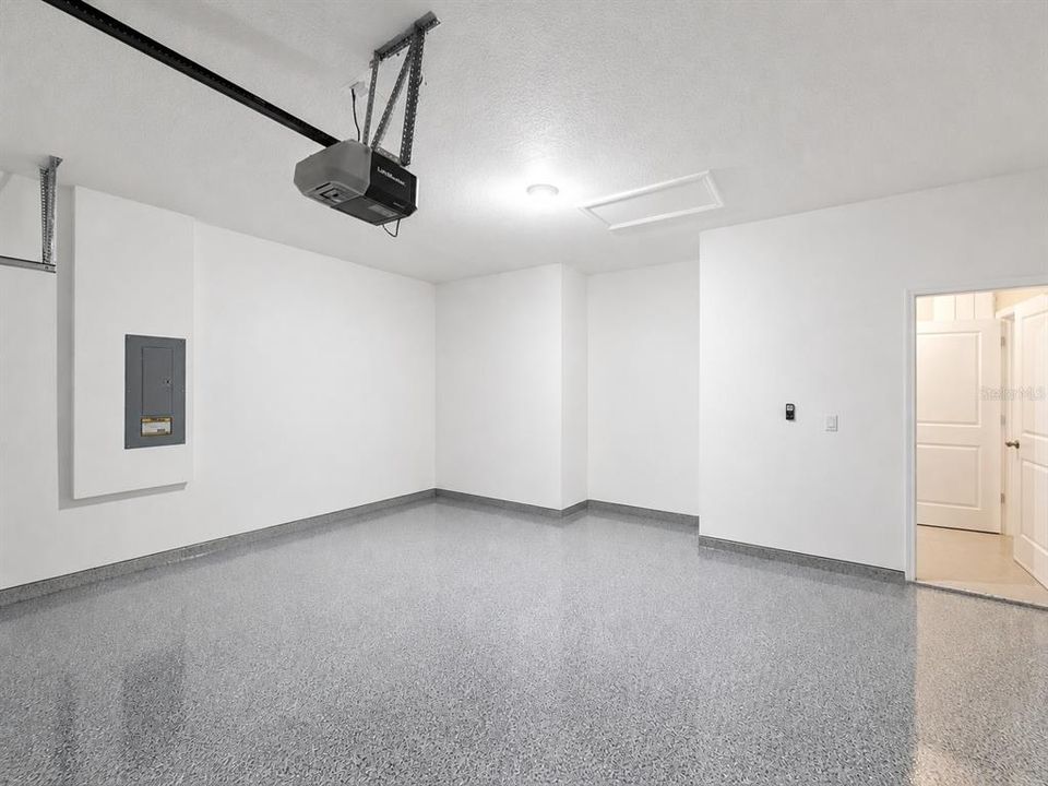 For Rent: $3,200 (4 beds, 2 baths, 2045 Square Feet)