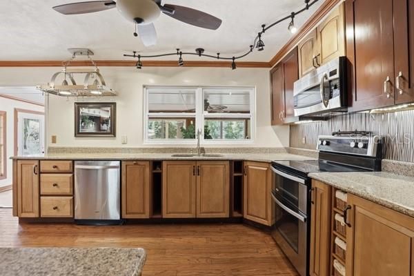 En Venta: $624,900 (3 camas, 2 baños, 1918 Pies cuadrados)