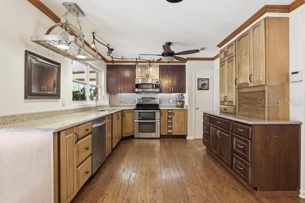 En Venta: $624,900 (3 camas, 2 baños, 1918 Pies cuadrados)