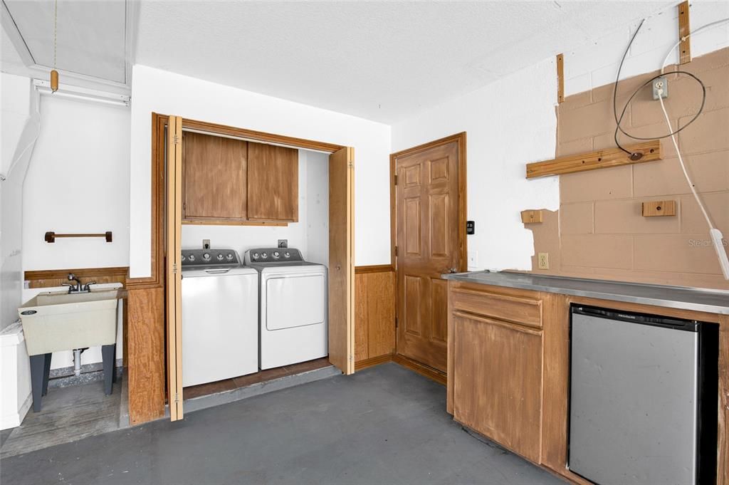 На продажу: $249,000 (2 спален, 2 ванн, 1272 Квадратных фут)