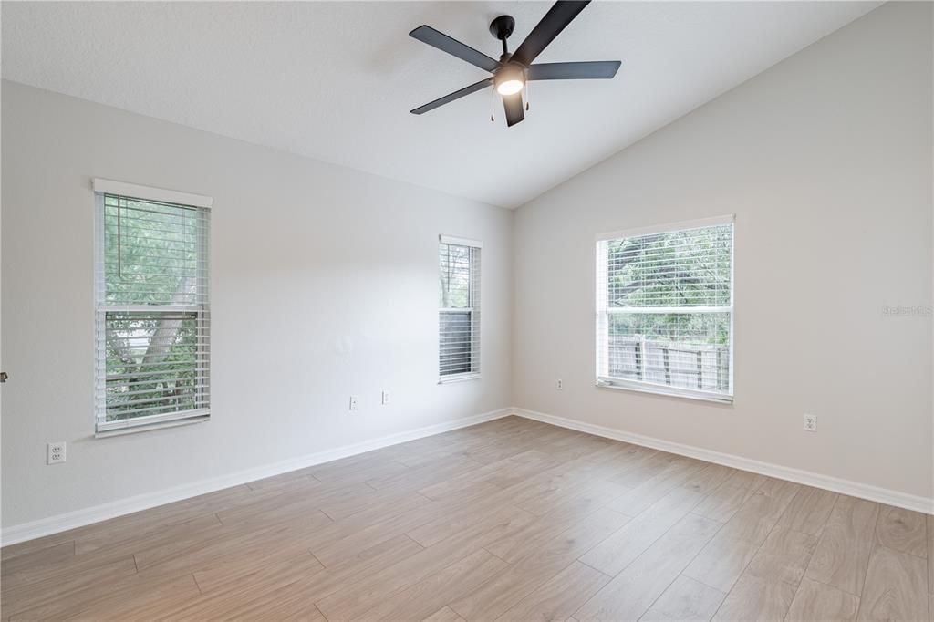 For Sale: $329,000 (3 beds, 2 baths, 1350 Square Feet)