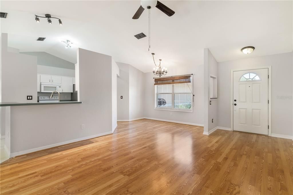 En Venta: $254,000 (3 camas, 2 baños, 1435 Pies cuadrados)