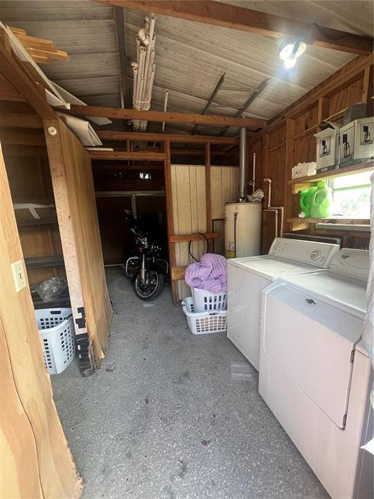 For Sale: $115,000 (2 beds, 1 baths, 720 Square Feet)