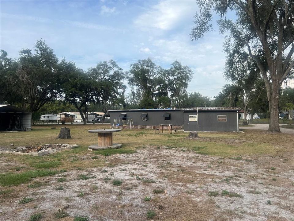 For Sale: $115,000 (2 beds, 1 baths, 720 Square Feet)