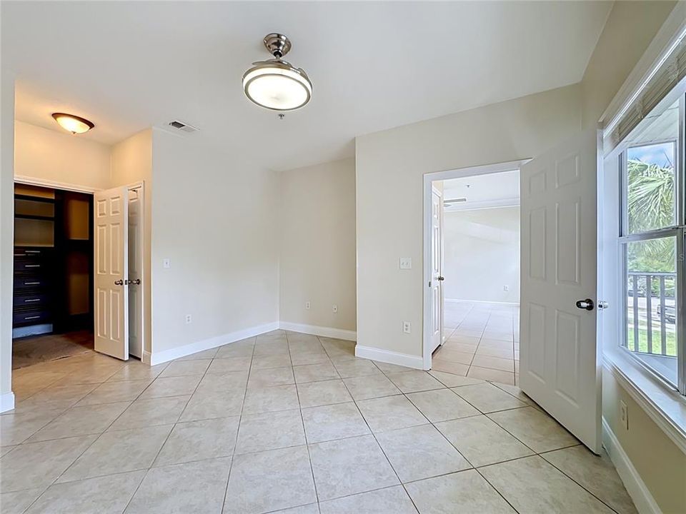 For Sale: $185,000 (2 beds, 2 baths, 1048 Square Feet)
