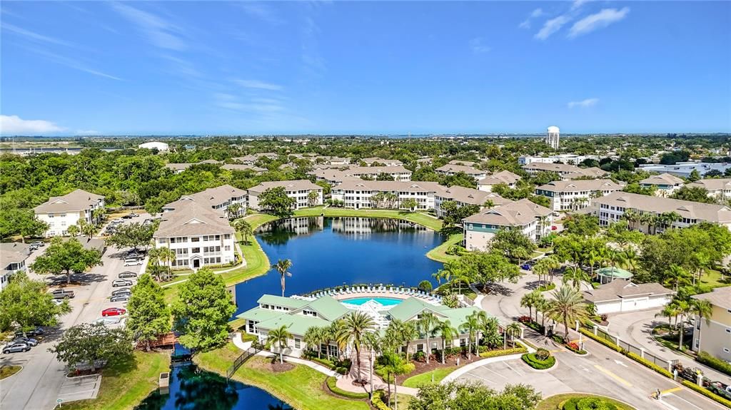 For Sale: $185,000 (2 beds, 2 baths, 1048 Square Feet)