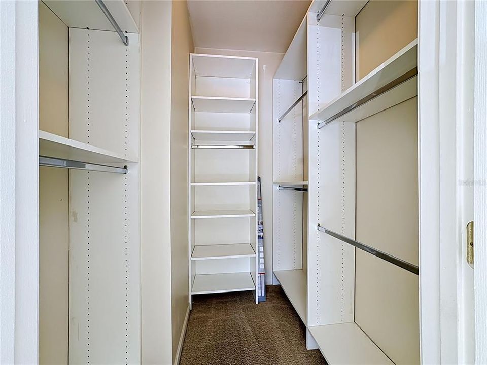 For Sale: $185,000 (2 beds, 2 baths, 1048 Square Feet)