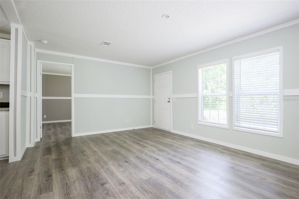 For Sale: $425,000 (3 beds, 2 baths, 1248 Square Feet)