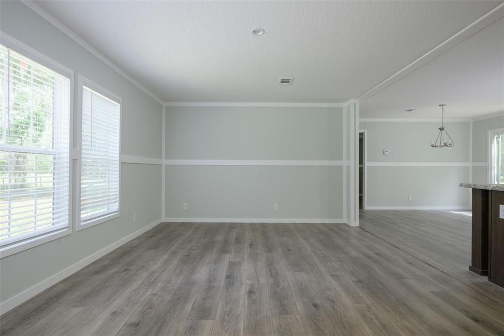 For Sale: $425,000 (3 beds, 2 baths, 1248 Square Feet)