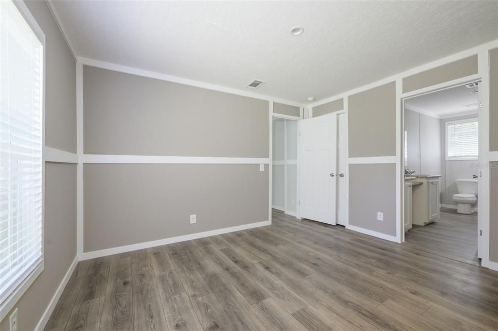 For Sale: $425,000 (3 beds, 2 baths, 1248 Square Feet)