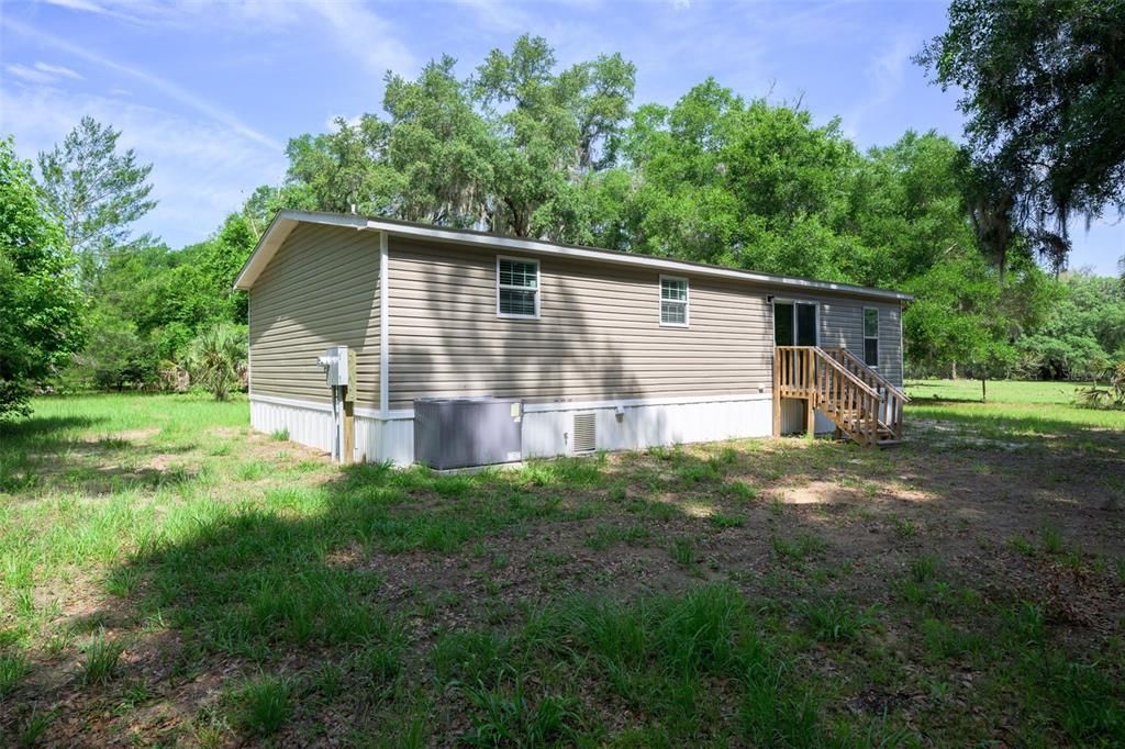 For Sale: $425,000 (3 beds, 2 baths, 1248 Square Feet)