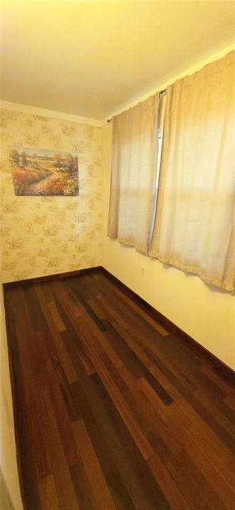 For Sale: $71,000 (1 beds, 1 baths, 647 Square Feet)