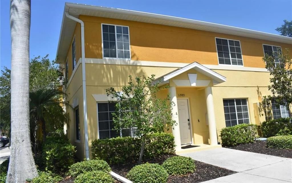 En Venta: $254,900 (3 camas, 2 baños, 1302 Pies cuadrados)