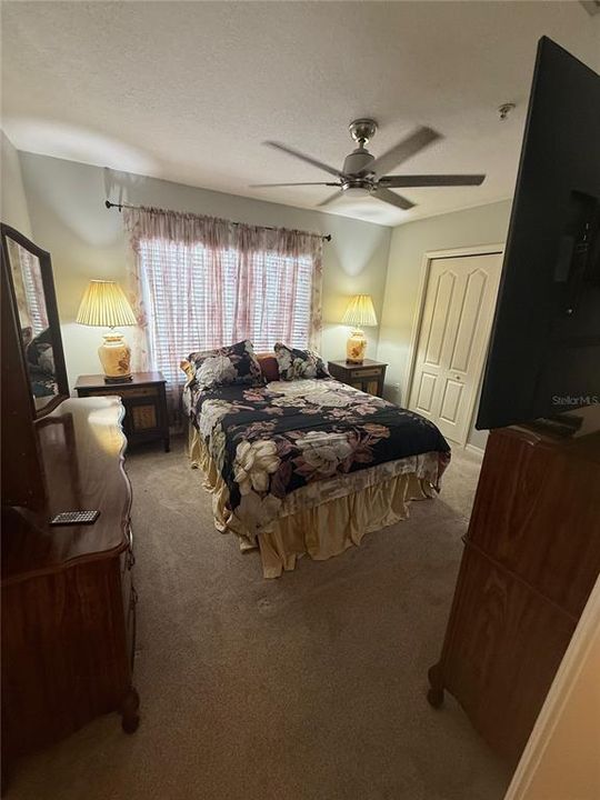 En Venta: $254,900 (3 camas, 2 baños, 1302 Pies cuadrados)