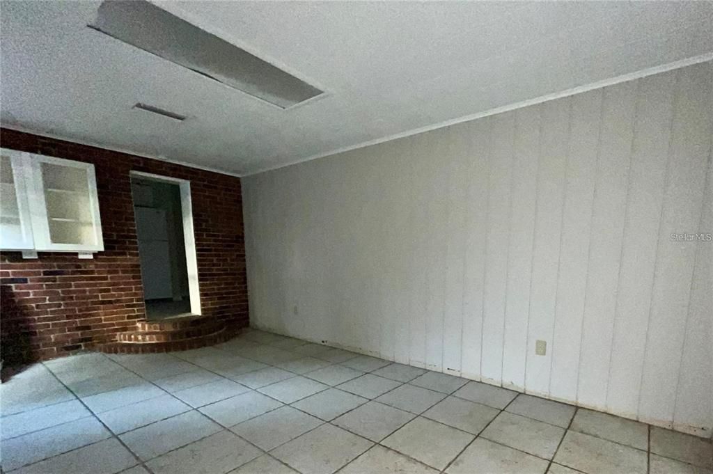 На продажу: $449,900 (6 спален, 0 ванн, 2079 Квадратных фут)