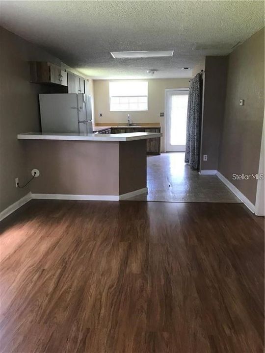 На продажу: $449,900 (6 спален, 0 ванн, 2079 Квадратных фут)