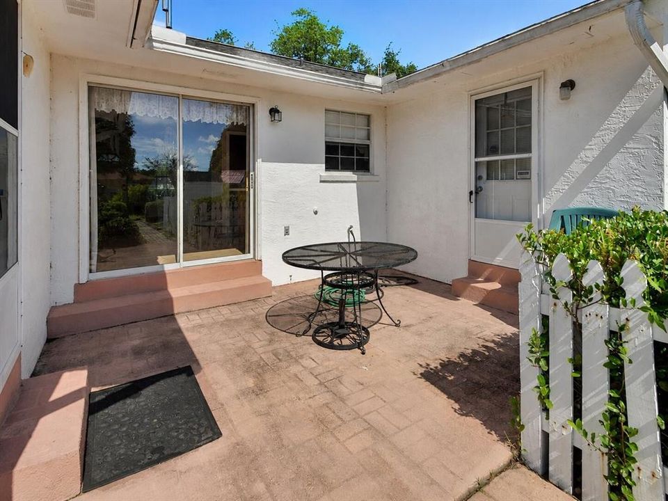 En Venta: $285,000 (3 camas, 2 baños, 1362 Pies cuadrados)