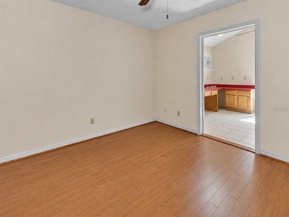 En Venta: $285,000 (3 camas, 2 baños, 1362 Pies cuadrados)