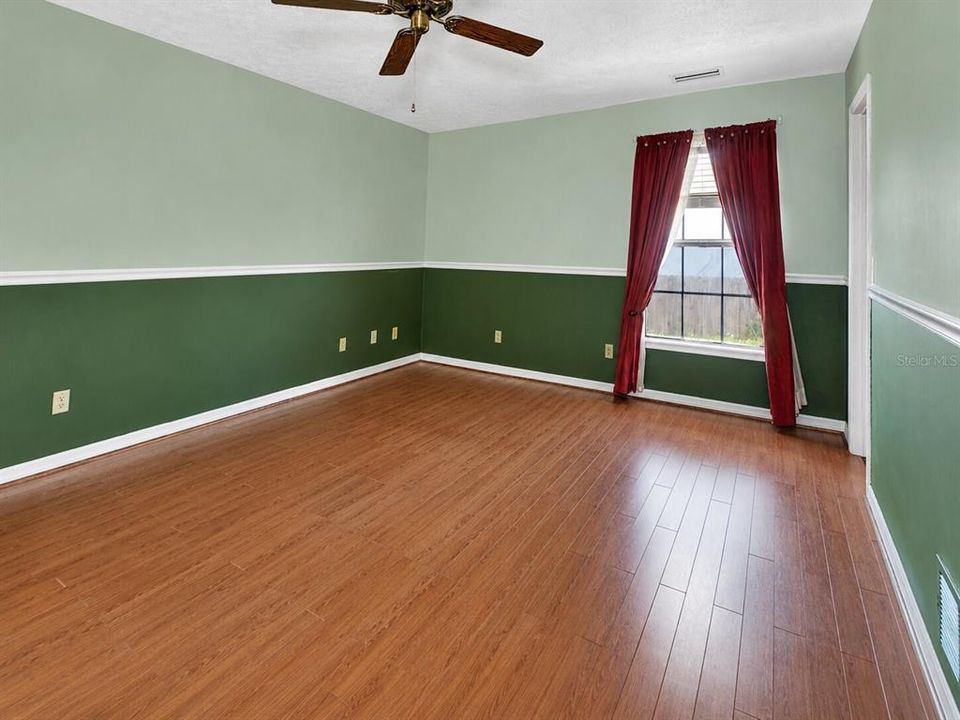 En Venta: $285,000 (3 camas, 2 baños, 1362 Pies cuadrados)