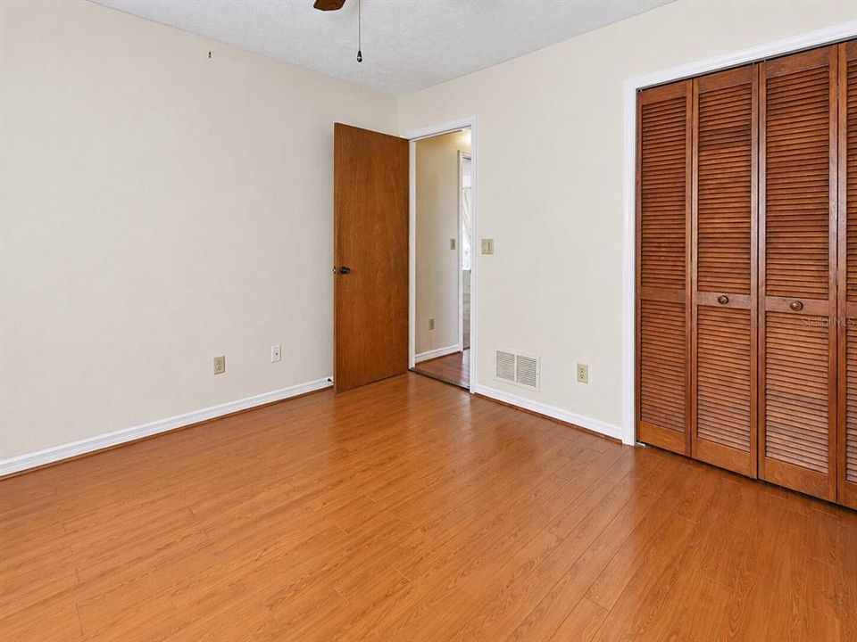En Venta: $285,000 (3 camas, 2 baños, 1362 Pies cuadrados)