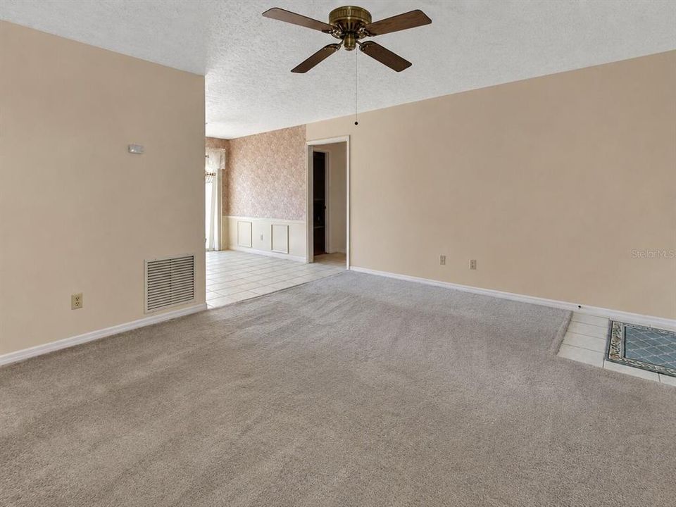 En Venta: $285,000 (3 camas, 2 baños, 1362 Pies cuadrados)