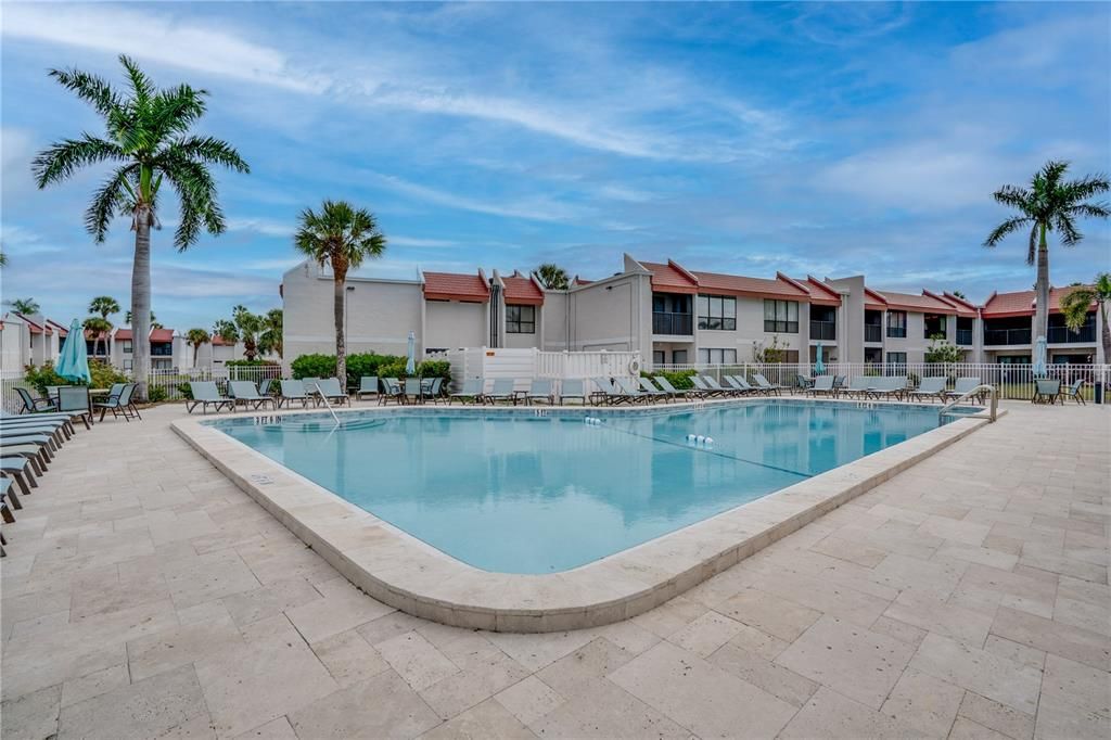 For Sale: $525,000 (2 beds, 2 baths, 1080 Square Feet)