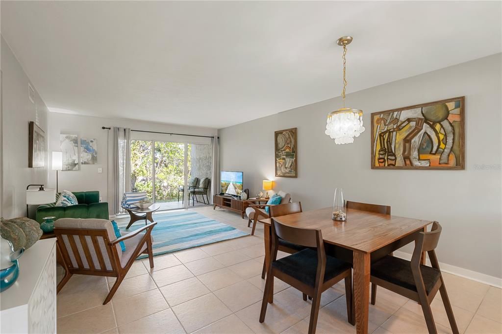 For Sale: $525,000 (2 beds, 2 baths, 1080 Square Feet)