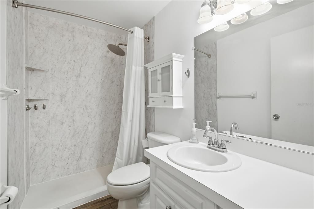В аренду: $1,849 (2 спален, 1 ванн, 1000 Квадратных фут)