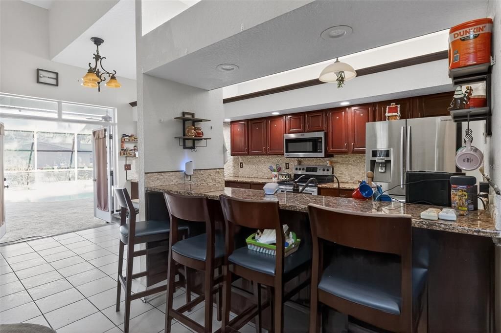 For Sale: $725,000 (7 beds, 4 baths, 5071 Square Feet)