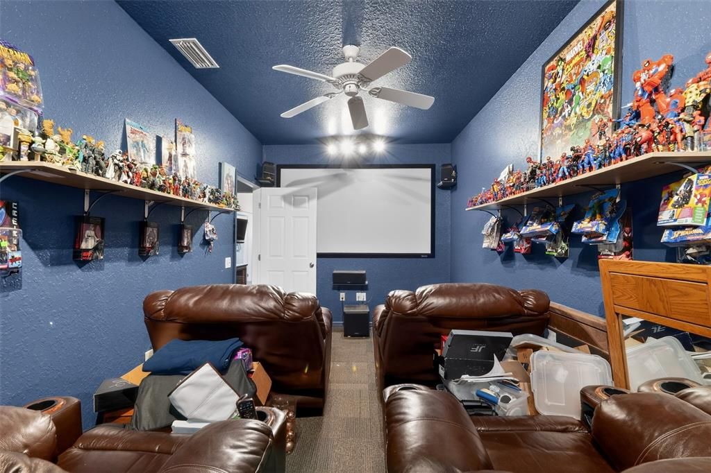 For Sale: $725,000 (7 beds, 4 baths, 5071 Square Feet)