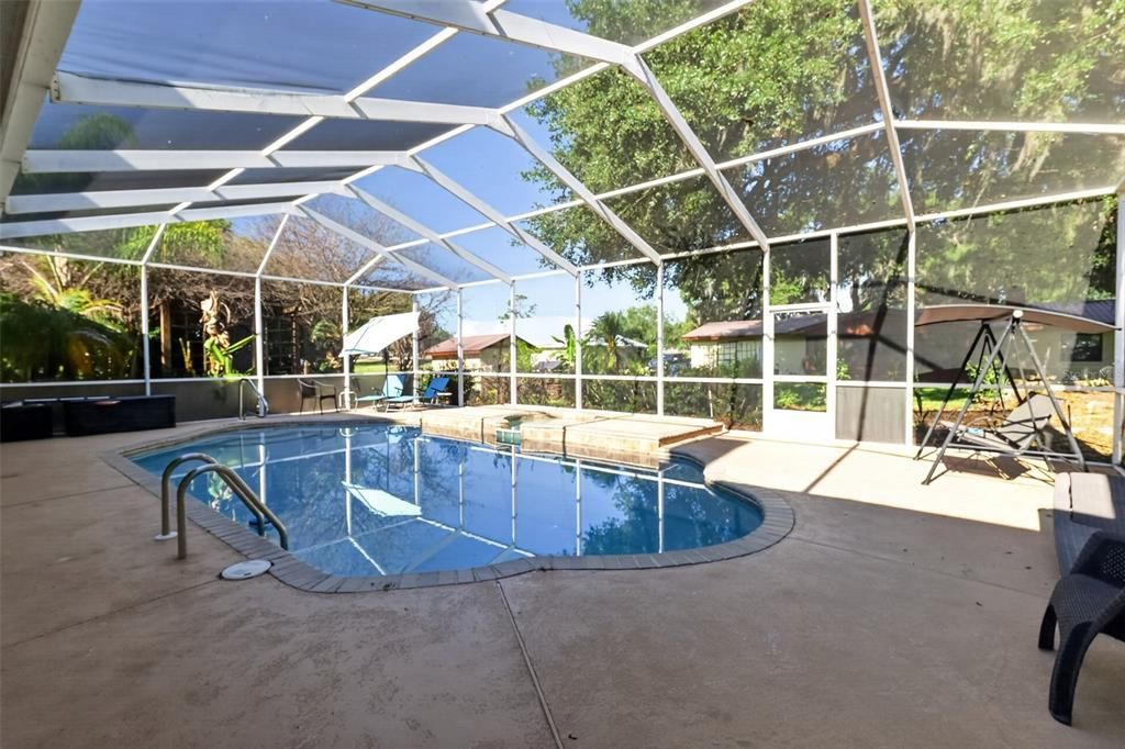 For Sale: $725,000 (7 beds, 4 baths, 5071 Square Feet)