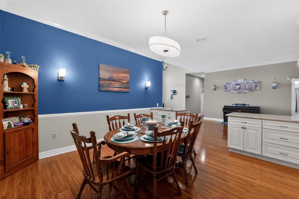 For Sale: $725,000 (7 beds, 4 baths, 5071 Square Feet)