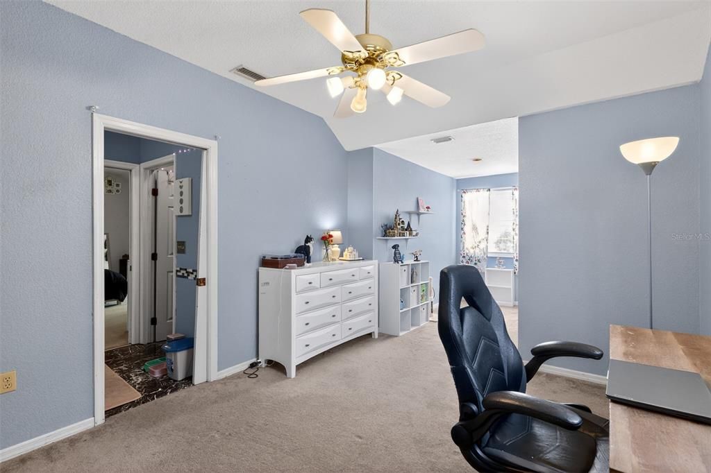 For Sale: $725,000 (7 beds, 4 baths, 5071 Square Feet)