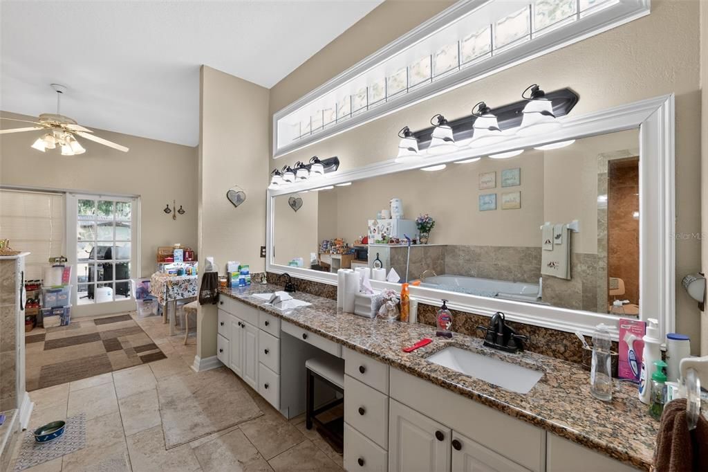 For Sale: $725,000 (7 beds, 4 baths, 5071 Square Feet)
