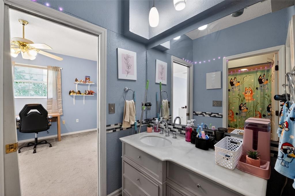 For Sale: $725,000 (7 beds, 4 baths, 5071 Square Feet)