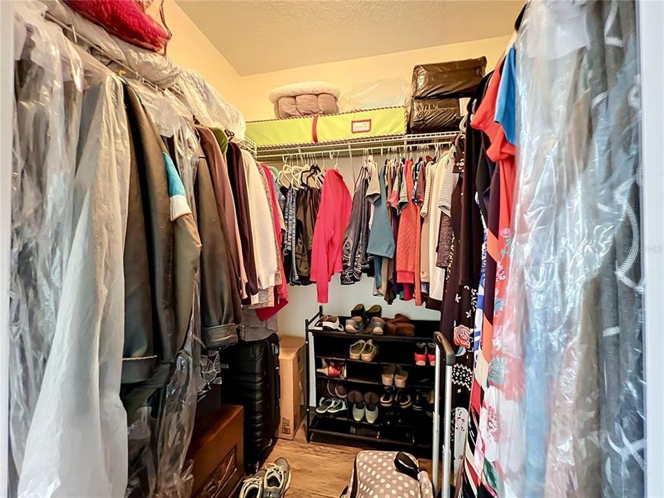 Activo con contrato: $2,500 (3 camas, 2 baños, 1863 Pies cuadrados)