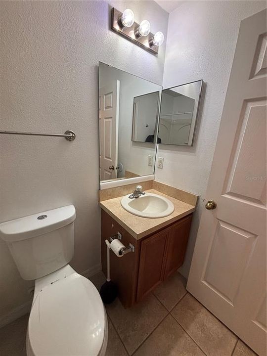 For Rent: $2,450 (3 beds, 2 baths, 1692 Square Feet)