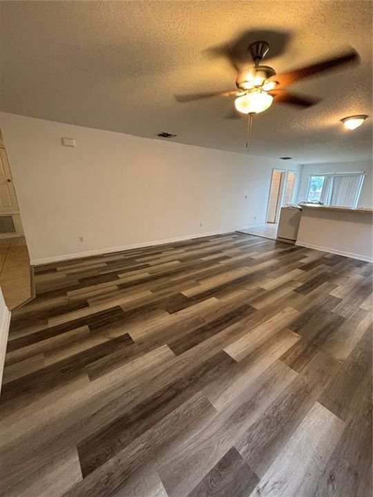 For Rent: $2,450 (3 beds, 2 baths, 1692 Square Feet)