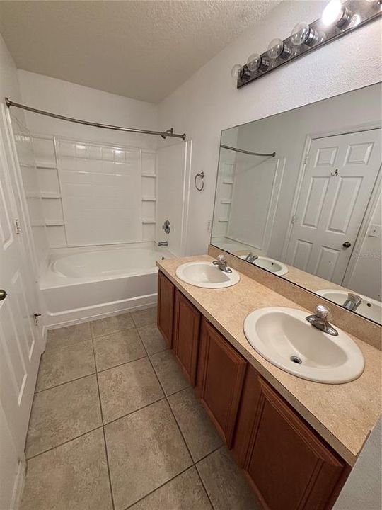 For Rent: $2,450 (3 beds, 2 baths, 1692 Square Feet)