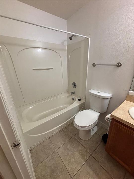 For Rent: $2,450 (3 beds, 2 baths, 1692 Square Feet)