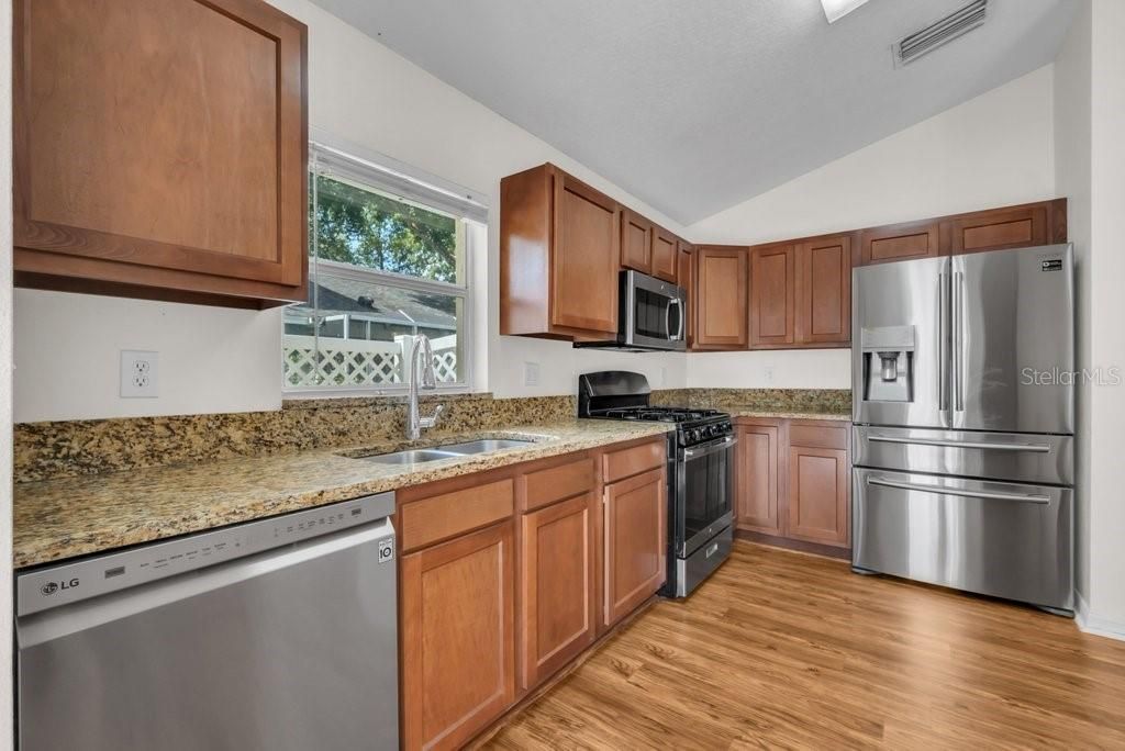En Venta: $425,000 (3 camas, 2 baños, 1542 Pies cuadrados)