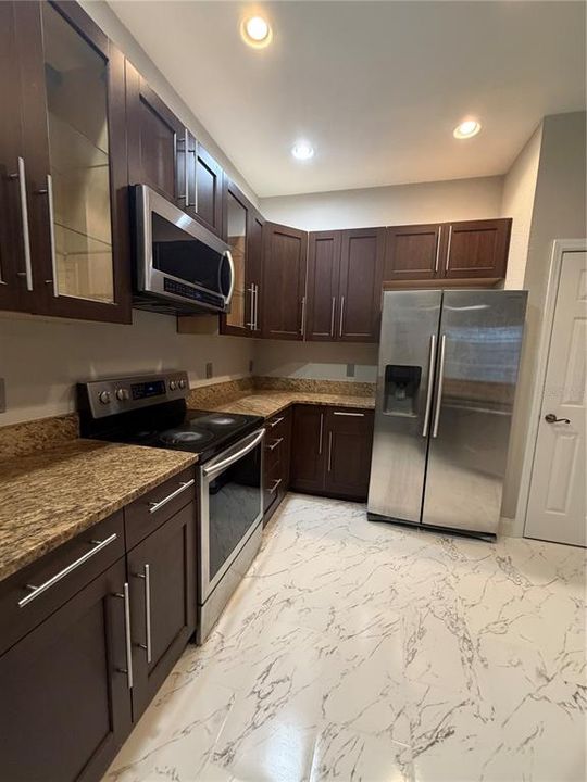 For Sale: $272,000 (3 beds, 2 baths, 1433 Square Feet)