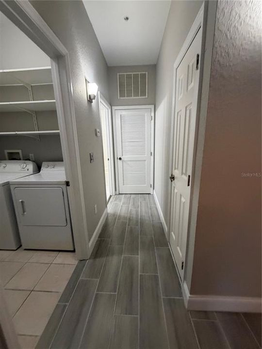 For Sale: $272,000 (3 beds, 2 baths, 1433 Square Feet)