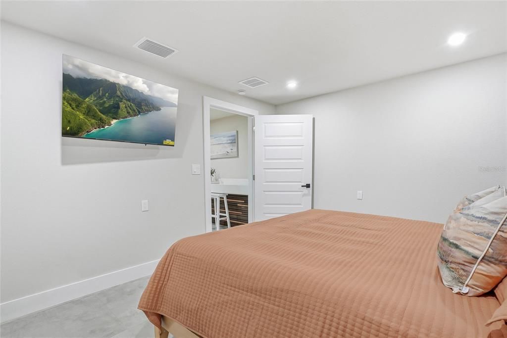 For Sale: $559,900 (4 beds, 3 baths, 2308 Square Feet)