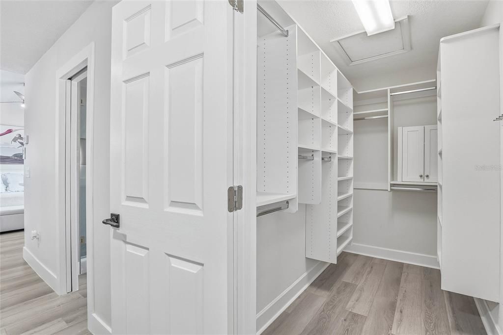 For Sale: $559,900 (4 beds, 3 baths, 2308 Square Feet)