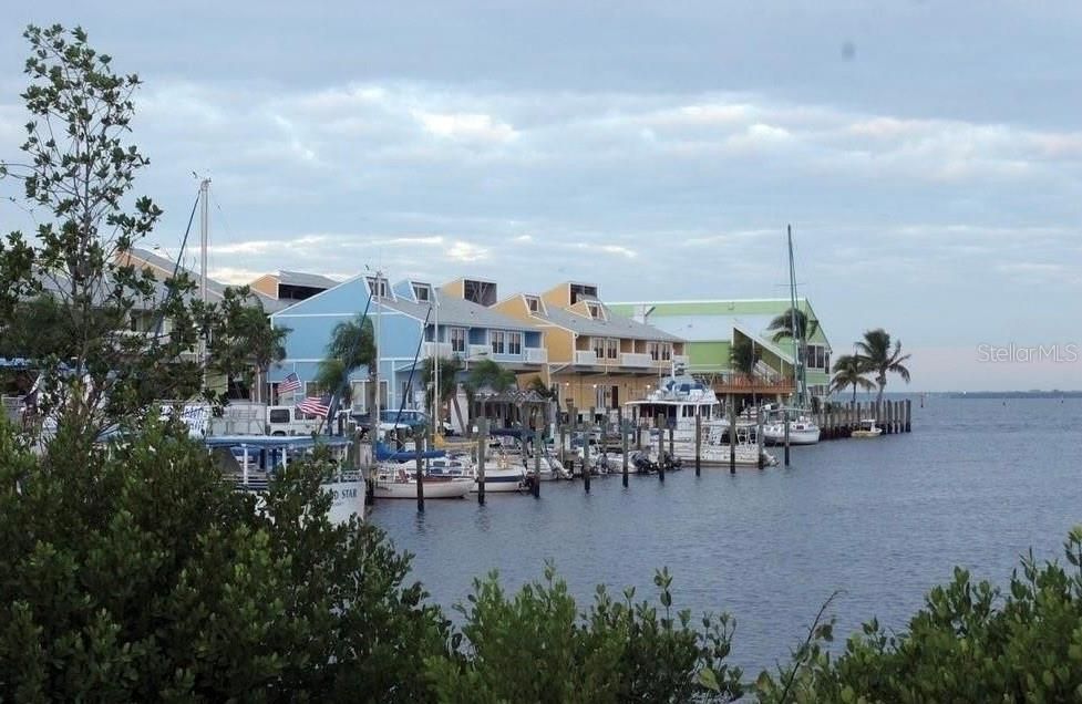 En Venta: $350,000 (5.05 acres)